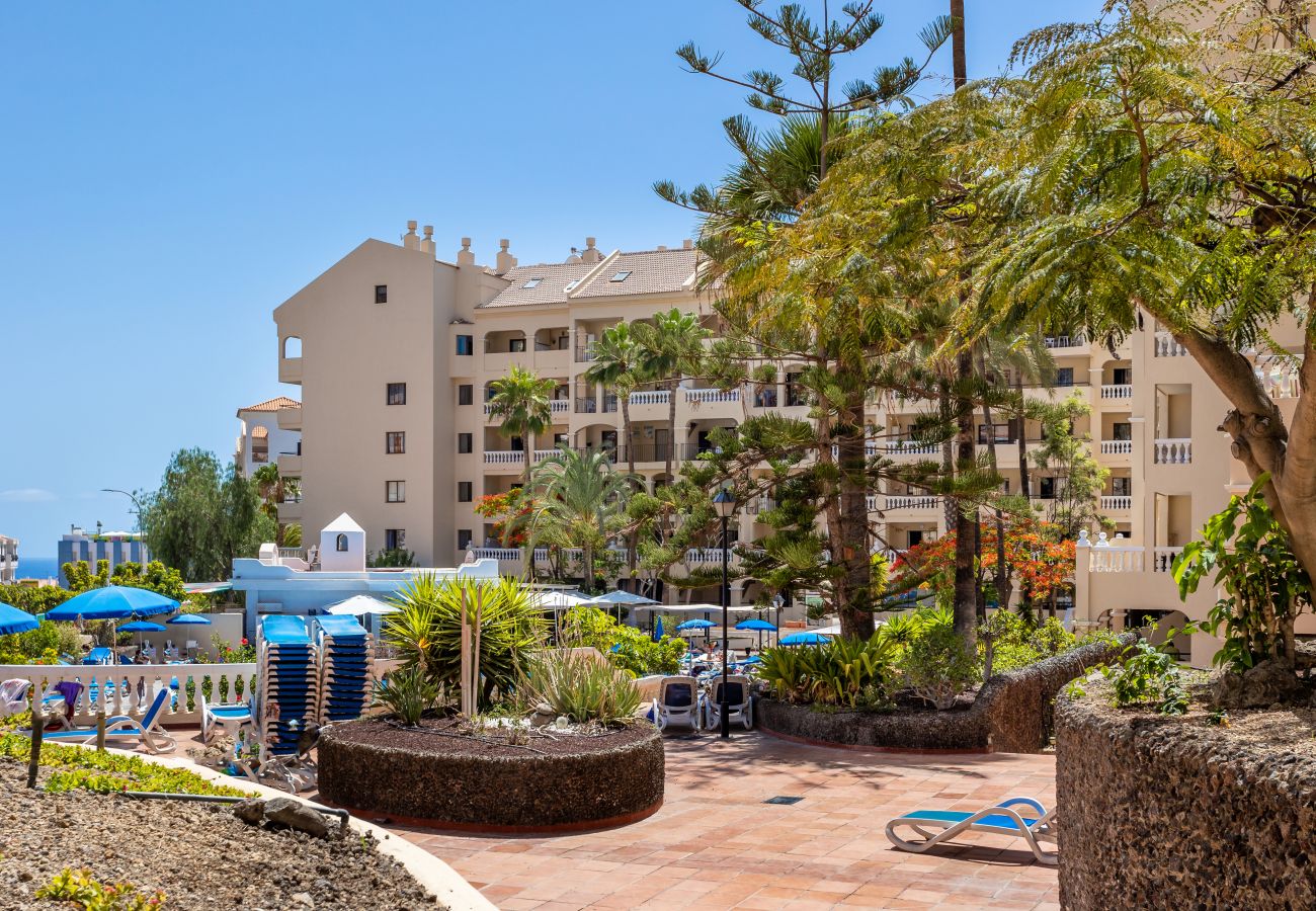 Apartamento en Los Cristianos - Castle Harbour Phoebe's Flat Los Cristianos by LoveTenerife
