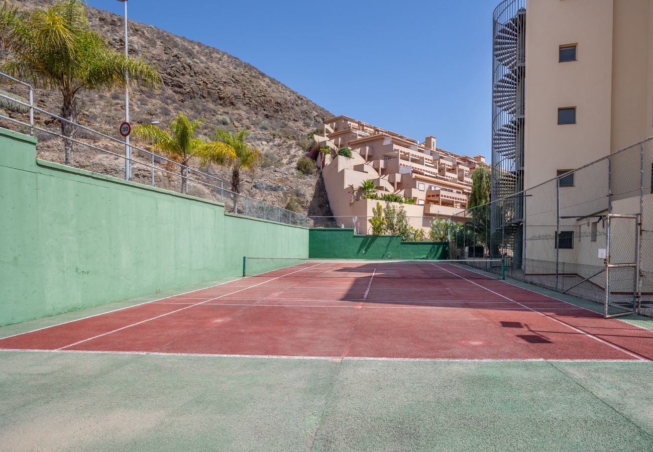 Apartamento en Los Cristianos - Castle Harbour Feel like home Flat Los Cristianos by LoveTenerife