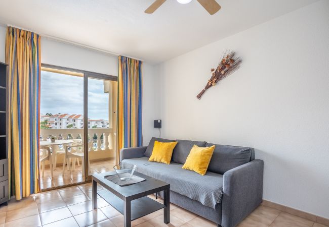Apartamento en Los Cristianos - Castle Harbour Matthew’s Flat Los Cristianos by LoveTenerife Apartamento en Los Cristianos - Castle Harbour Matthew’s Flat Los Cristianos by LoveTenerife