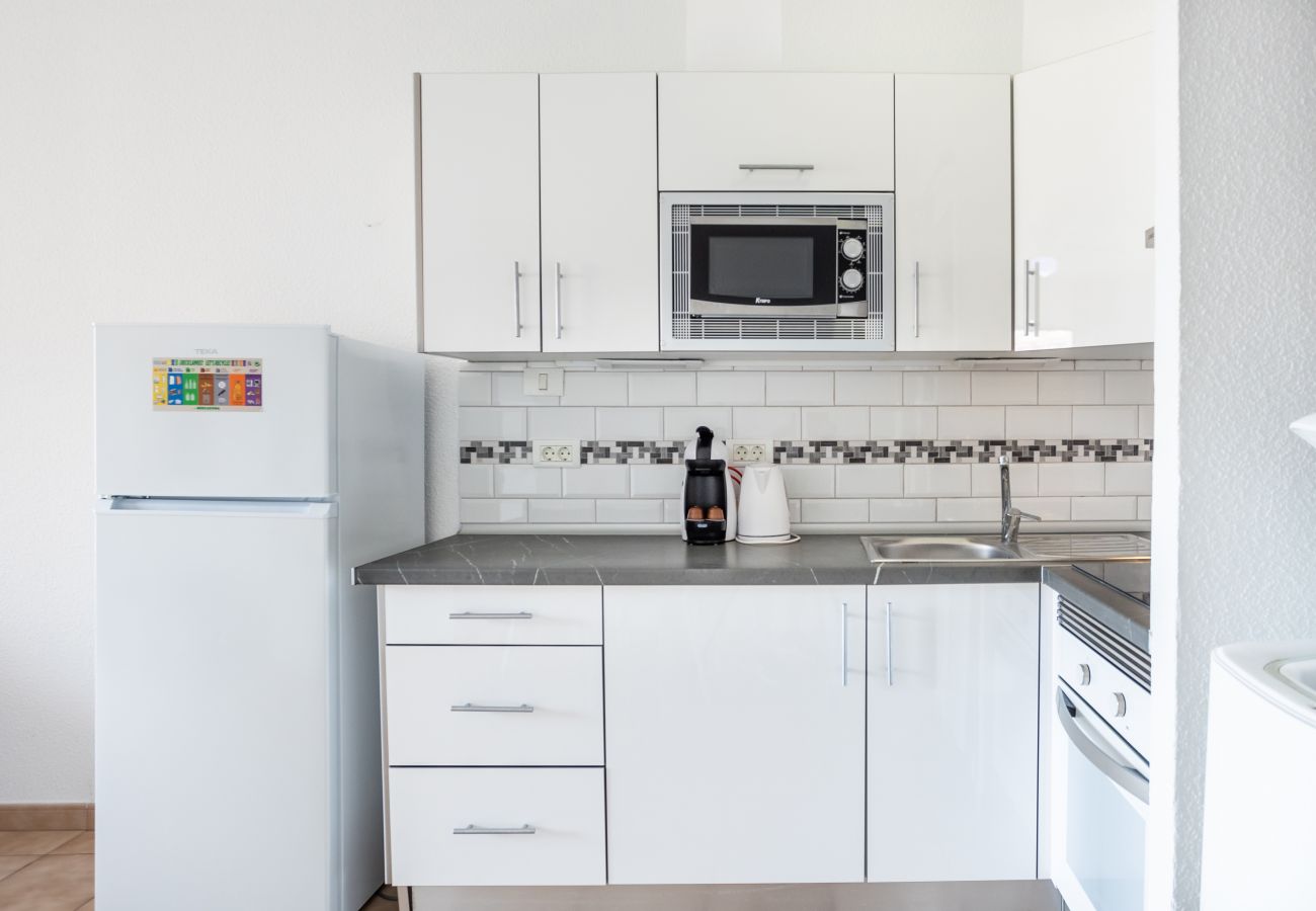 Apartamento en Los Cristianos - Castle Harbour Matthew’s Flat Los Cristianos by LoveTenerife