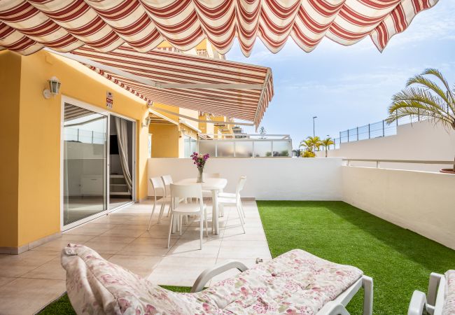 Apartamento en Los Cristianos - Family Home near Ocean Los Cristianos LoveTenerife (Love Tenerife)