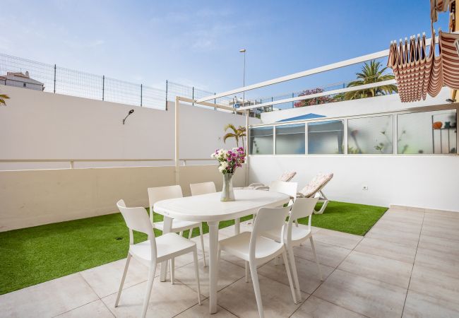 Apartamento en Los Cristianos - Family Home near Ocean Los Cristianos LoveTenerife (Love Tenerife) Apartamento en Los Cristianos - Family Home near Ocean Los Cristianos LoveTenerife (Love Tenerife)