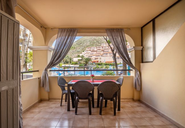 Estudio en Los Cristianos -  Castle Harbour Cozy Studio Heated Pool Los Cristianos LoveTenerife Estudio en Los Cristianos -  Castle Harbour Cozy Studio Heated Pool Los Cristianos LoveTenerife