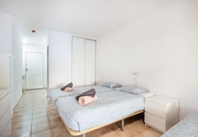 Estudio en Los Cristianos -  Castle Harbour Cozy Studio Heated Pool Los Cristianos LoveTenerife Estudio en Los Cristianos -  Castle Harbour Cozy Studio Heated Pool Los Cristianos LoveTenerife