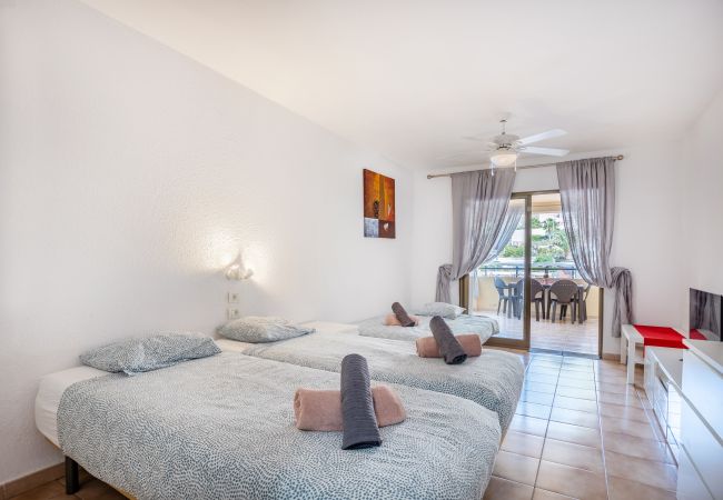 Estudio en Los Cristianos -  Castle Harbour Cozy Studio Heated Pool Los Cristianos LoveTenerife Estudio en Los Cristianos -  Castle Harbour Cozy Studio Heated Pool Los Cristianos LoveTenerife