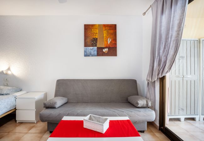 Estudio en Los Cristianos -  Castle Harbour Cozy Studio Heated Pool Los Cristianos LoveTenerife Estudio en Los Cristianos -  Castle Harbour Cozy Studio Heated Pool Los Cristianos LoveTenerife