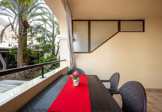 Estudio en Los Cristianos -  Castle Harbour Cozy Studio Heated Pool Los Cristianos LoveTenerife Estudio en Los Cristianos -  Castle Harbour Cozy Studio Heated Pool Los Cristianos LoveTenerife