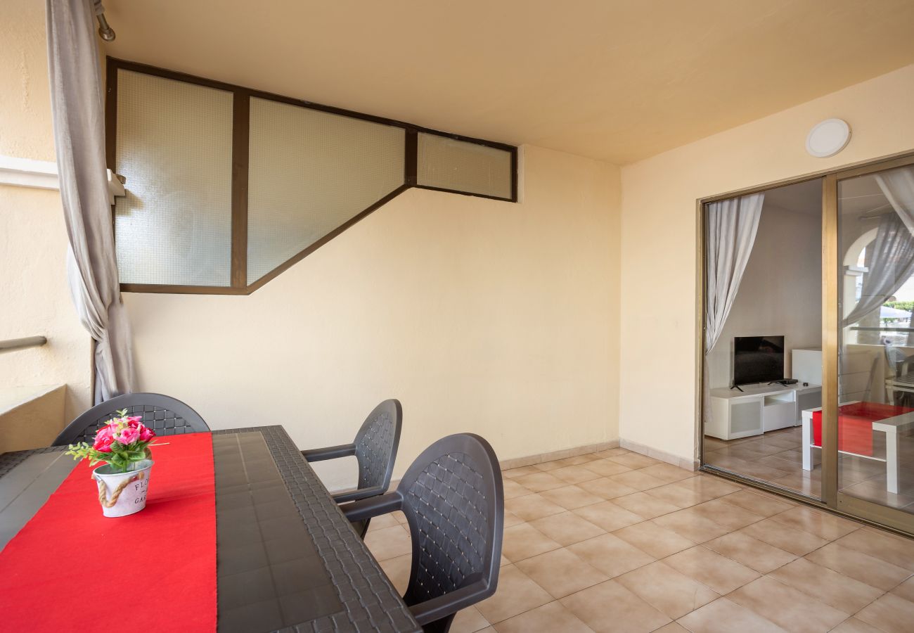 Estudio en Los Cristianos -  Castle Harbour Cozy Studio Heated Pool Los Cristianos LoveTenerife