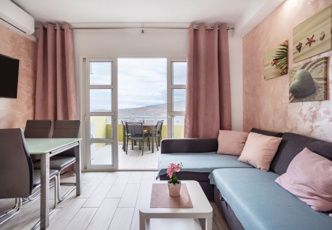 Apartamento en Adeje - Orlando Top Floor Ocean Teide view by LoveTenerife (Love Tenerife) Apartamento en Adeje - Orlando Top Floor Ocean Teide view by LoveTenerife (Love Tenerife)