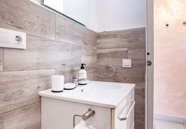 Apartamento en Adeje - Orlando Top Floor Ocean Teide view by LoveTenerife (Love Tenerife) Apartamento en Adeje - Orlando Top Floor Ocean Teide view by LoveTenerife (Love Tenerife)