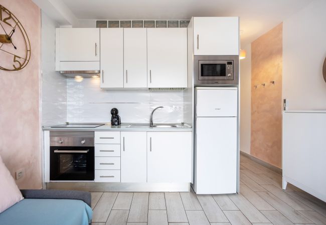 Apartamento en Adeje - Orlando Top Floor Ocean Teide view by LoveTenerife (Love Tenerife) Apartamento en Adeje - Orlando Top Floor Ocean Teide view by LoveTenerife (Love Tenerife)