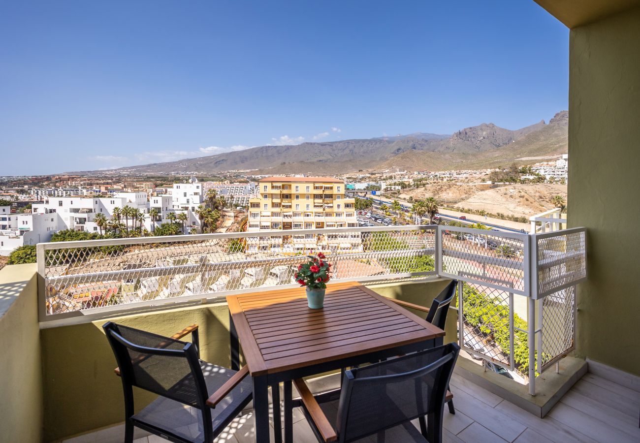 Apartamento en Adeje - Orlando Top Floor Ocean Teide view by LoveTenerife (Love Tenerife)