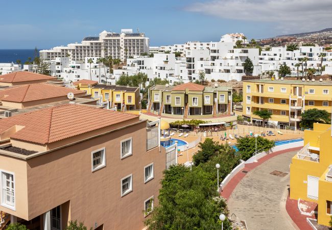 Apartamento en Adeje - Great Ocean View Torviscas Beach Home LoveTenerife  Apartamento en Adeje - Great Ocean View Torviscas Beach Home LoveTenerife
