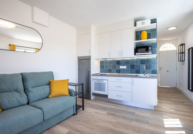 Apartamento en Adeje - Great Ocean View Torviscas Beach Home LoveTenerife  Apartamento en Adeje - Great Ocean View Torviscas Beach Home LoveTenerife