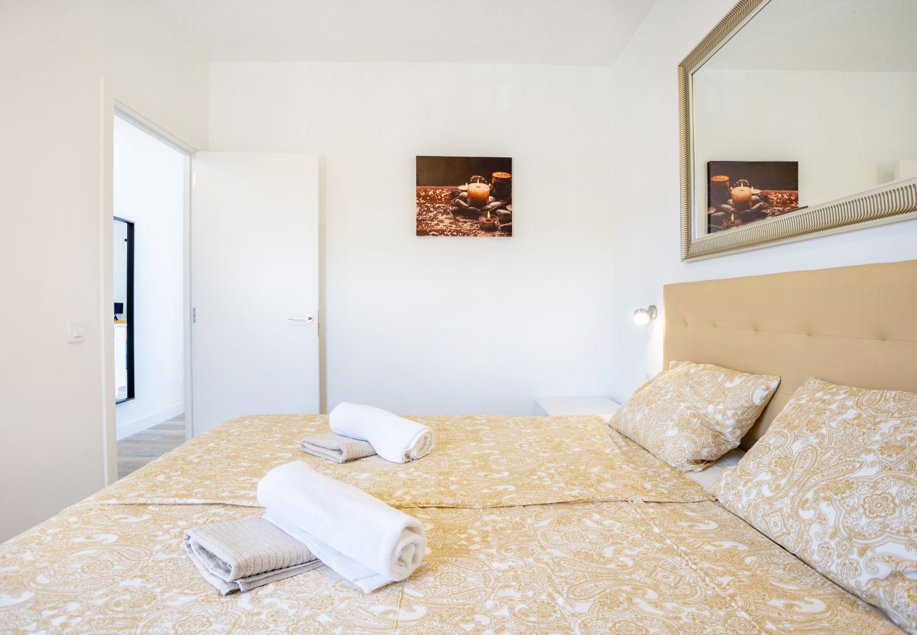Apartamento en Adeje - Great Ocean View Torviscas Beach Home LoveTenerife 