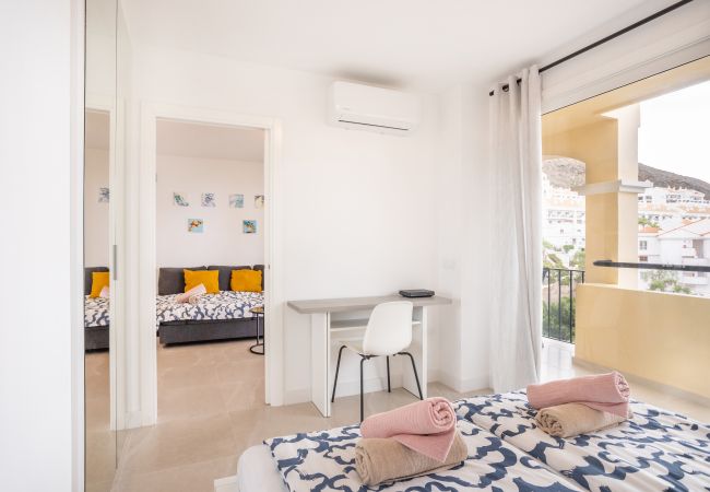 Apartamento en Los Cristianos - Castle Harbour Luxury Family Home Heated Pool Apartamento en Los Cristianos - Castle Harbour Luxury Family Home Heated Pool