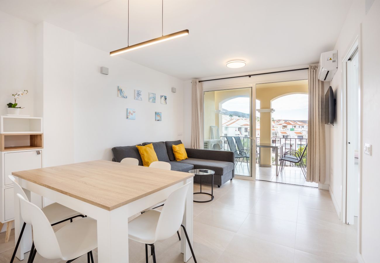 Apartamento en Los Cristianos - Castle Harbour Luxury Family Home Heated Pool