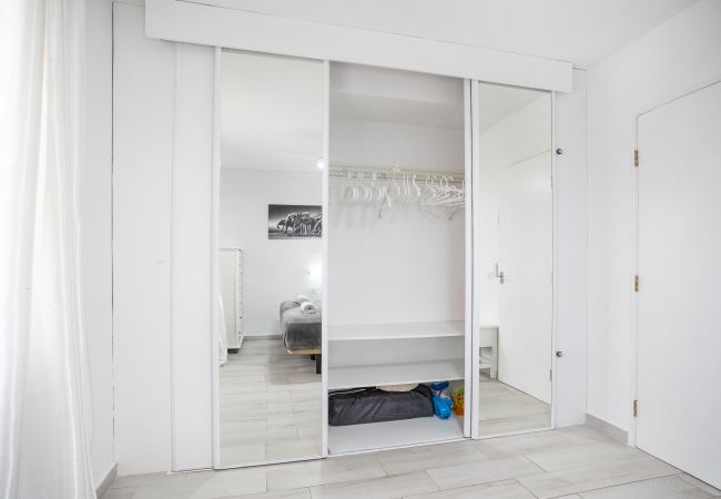 Apartamento en Los Cristianos - Castle Harbour Holiday Home Heated Pool Views by LoveTenerife Apartamento en Los Cristianos - Castle Harbour Holiday Home Heated Pool Views by LoveTenerife