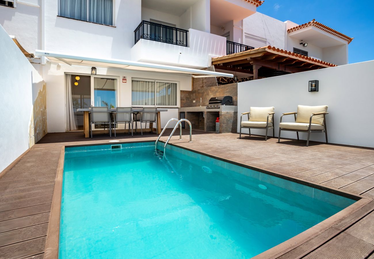 Casa adosada en Adeje - FAMILY HOME WITH POOL AND SEA VIEW