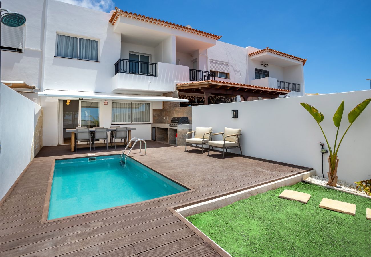 Casa adosada en Adeje - FAMILY HOME WITH POOL AND SEA VIEW