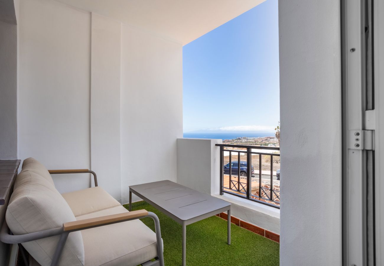 Casa adosada en Adeje - FAMILY HOME WITH POOL AND SEA VIEW
