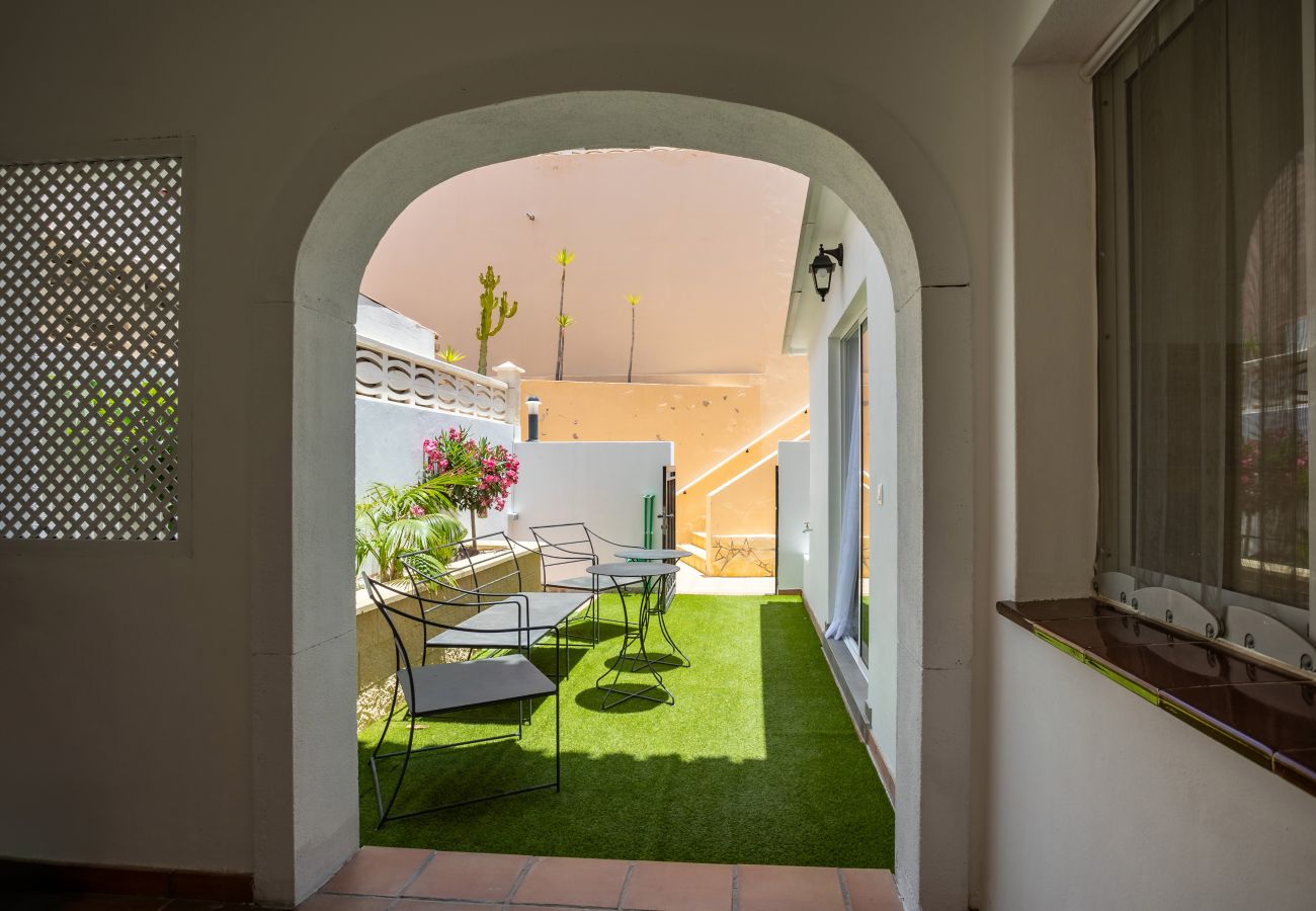 Casa adosada en Adeje - FAMILY HOME WITH POOL AND SEA VIEW
