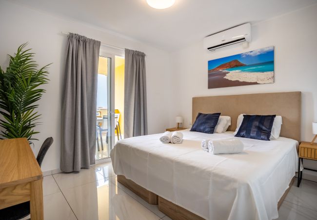 Apartamento en Adeje - Costa Adeje High Floor Family Home With Ocean Views by LoveTenerife Apartamento en Adeje - Costa Adeje High Floor Family Home With Ocean Views by LoveTenerife