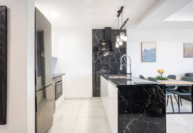 Apartamento en Adeje - Costa Adeje High Floor Family Home With Ocean Views by LoveTenerife Apartamento en Adeje - Costa Adeje High Floor Family Home With Ocean Views by LoveTenerife