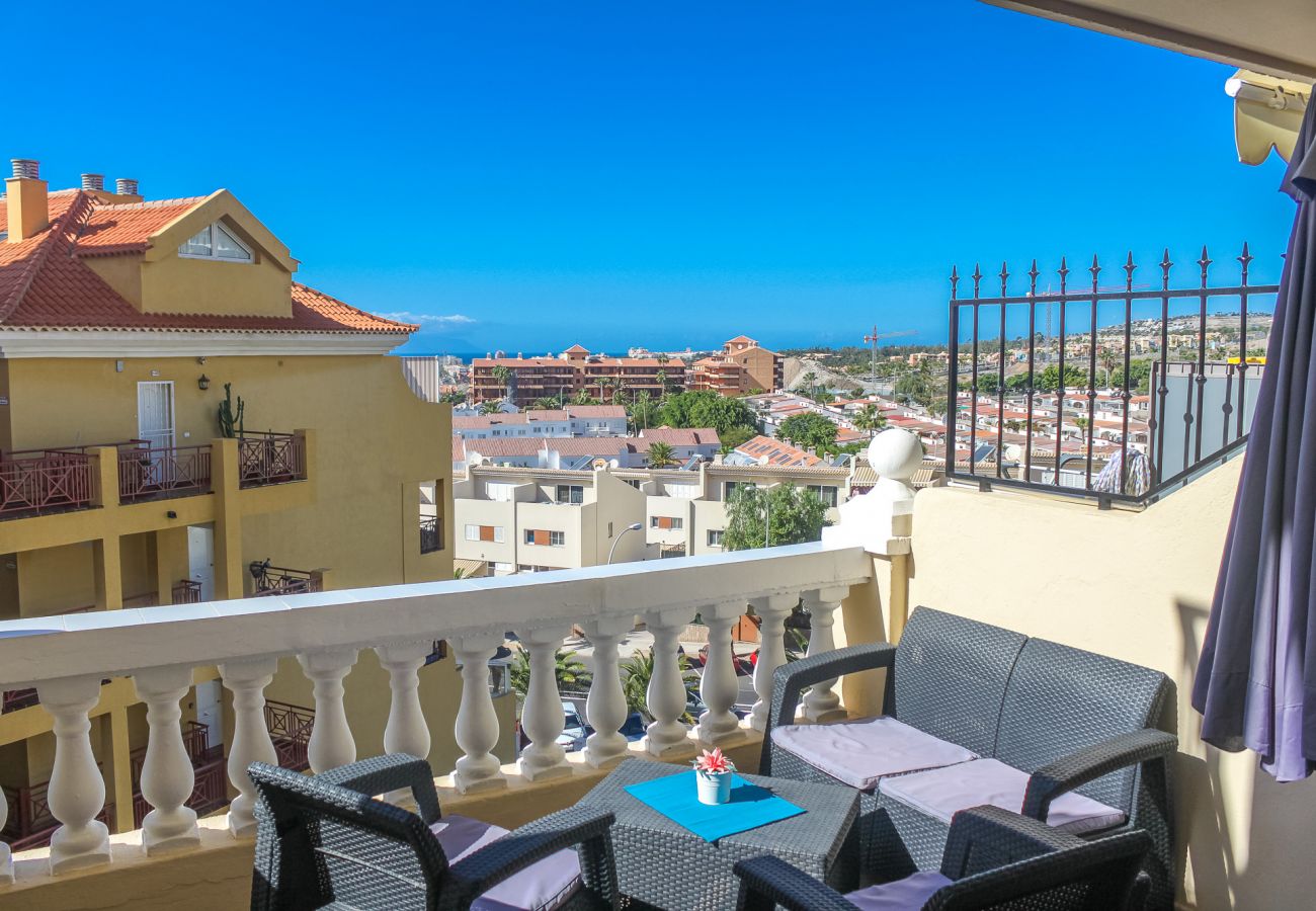 Apartment in Los Cristianos - Phoebe's Flat Los Cristianos by LoveTenerif (Love Tenerife)