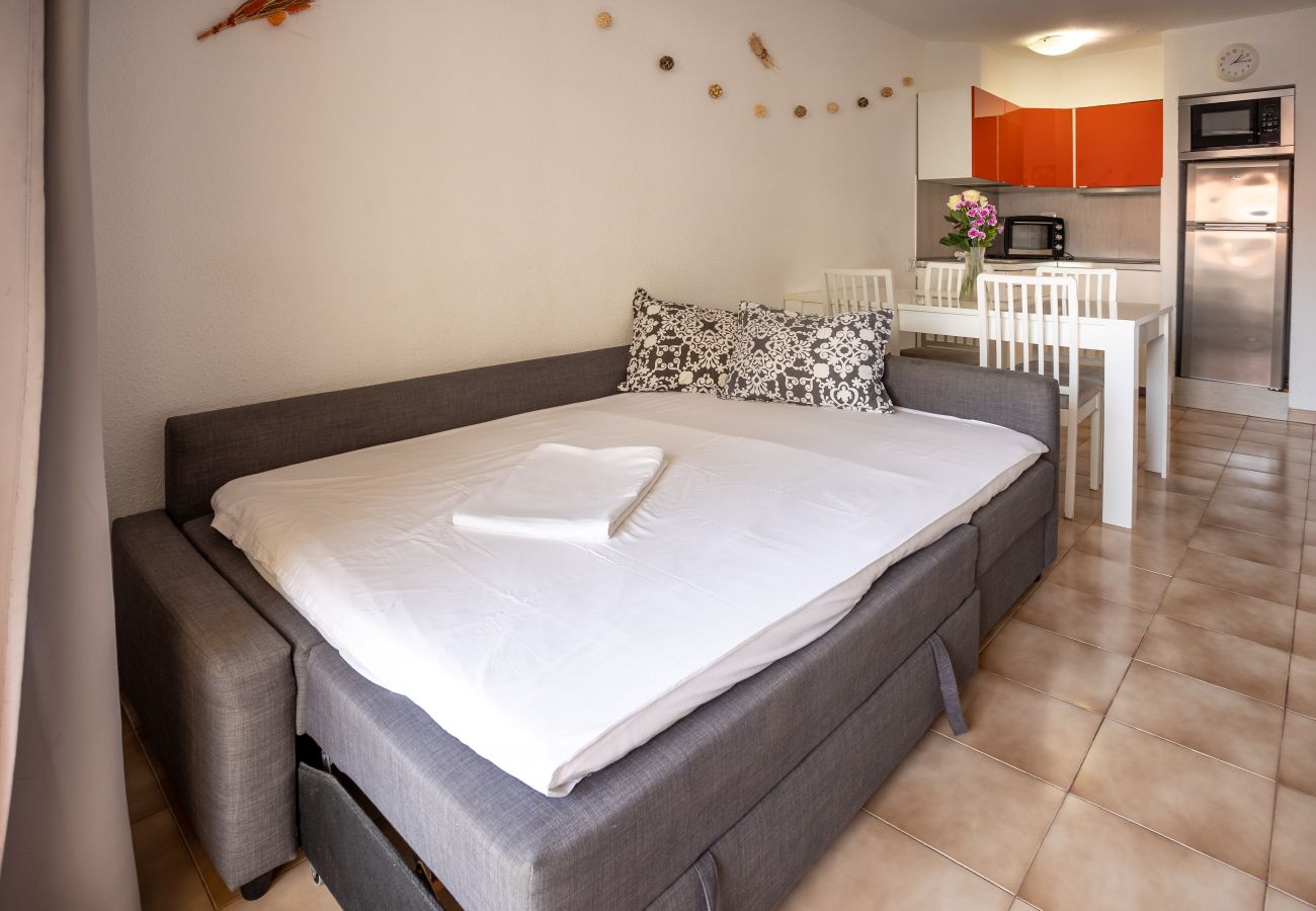 Apartment in Los Cristianos - Phoebe's Flat Los Cristianos by LoveTenerif (Love Tenerife)