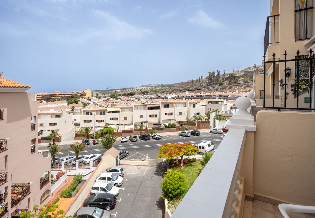 Apartment in Los Cristianos - Phoebe's Flat Los Cristianos by LoveTenerif (Love Tenerife)