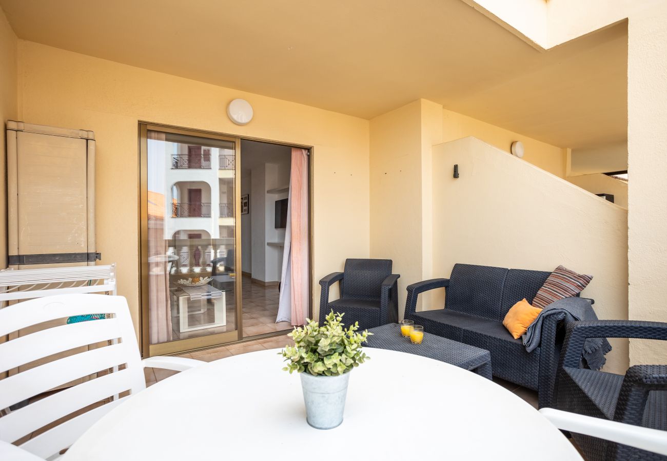 Apartment in Los Cristianos - Phoebe's Flat Los Cristianos by LoveTenerif (Love Tenerife)