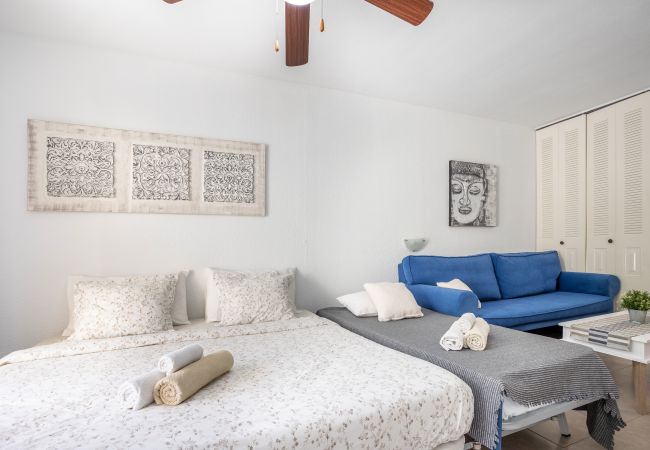 Studio in Los Cristianos - Samuel's Studio Los Cristianos by LoveTenerife (Love Tenerife)