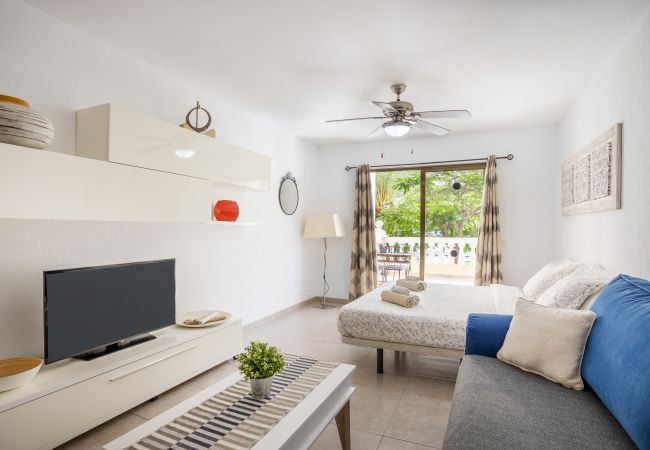 Studio in Los Cristianos - Samuel's Studio Los Cristianos by LoveTenerife (Love Tenerife)