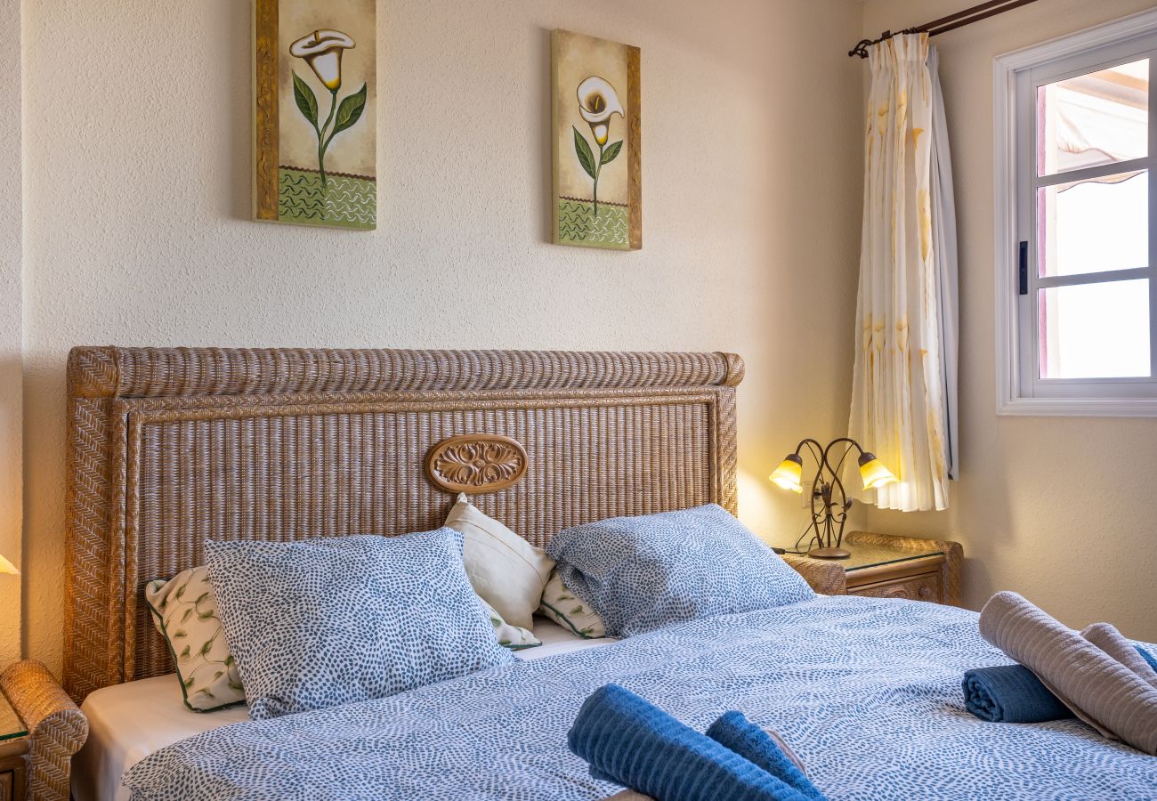 Apartment in Los Cristianos - Best Panoramatic View Home in Los Cristianos (Love Tenerife) 