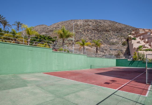 Apartment in Los Cristianos - Castle Harbour Holiday Home Heated Pool Views by LoveTenerifeLoveTenerife Apartment in Los Cristianos - Castle Harbour Holiday Home Heated Pool Views by LoveTenerifeLoveTenerife