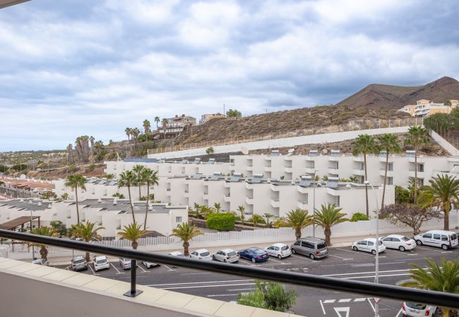 Apartment in Los Cristianos - Castle Harbour Holiday Home Heated Pool Views by LoveTenerifeLoveTenerife Apartment in Los Cristianos - Castle Harbour Holiday Home Heated Pool Views by LoveTenerifeLoveTenerife
