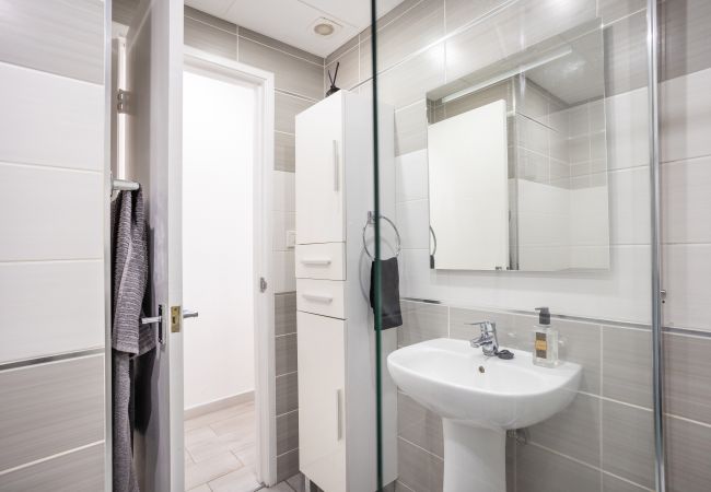 Apartment in Los Cristianos - Castle Harbour Holiday Home Heated Pool Views by LoveTenerifeLoveTenerife Apartment in Los Cristianos - Castle Harbour Holiday Home Heated Pool Views by LoveTenerifeLoveTenerife