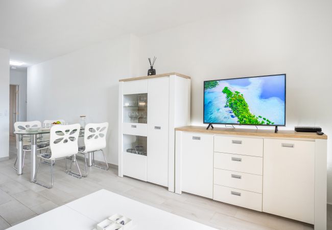 Apartment in Los Cristianos - Castle Harbour Holiday Home Heated Pool Views by LoveTenerifeLoveTenerife Apartment in Los Cristianos - Castle Harbour Holiday Home Heated Pool Views by LoveTenerifeLoveTenerife