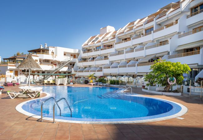 Apartment in Costa Adeje - LUXURY SAN EUGENIO OCEAN AND HARBOUR VIEW HOME by LOVETENERIFE Apartment in Costa Adeje - LUXURY SAN EUGENIO OCEAN AND HARBOUR VIEW HOME by LOVETENERIFE