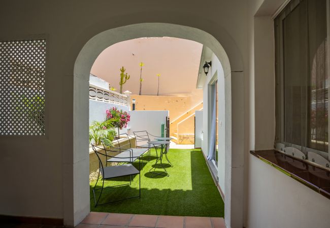 Terraced House in Adeje - FAMILY HOME WITH POOL AND SEA VIEW Terraced House in Adeje - FAMILY HOME WITH POOL AND SEA VIEW